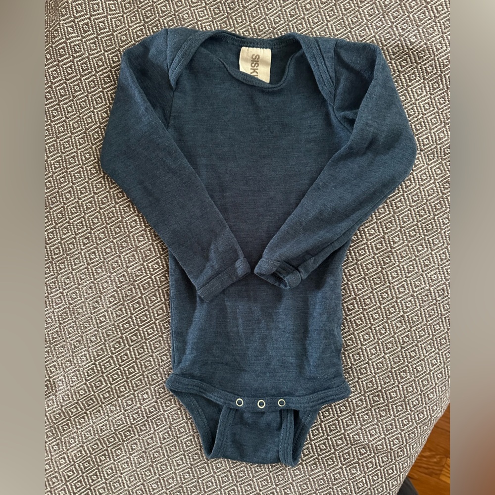 Siskin by Engel wool and silk blend baby body